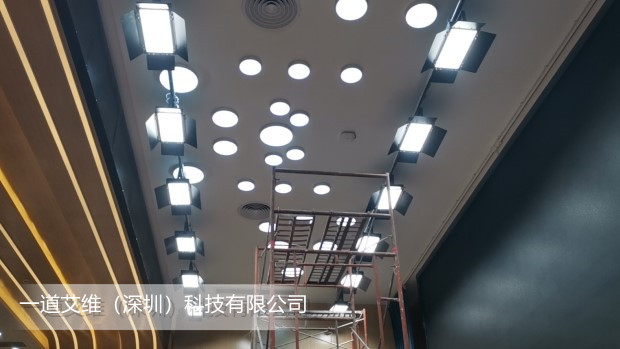 深圳市凤凰学校舞台灯光项目介绍